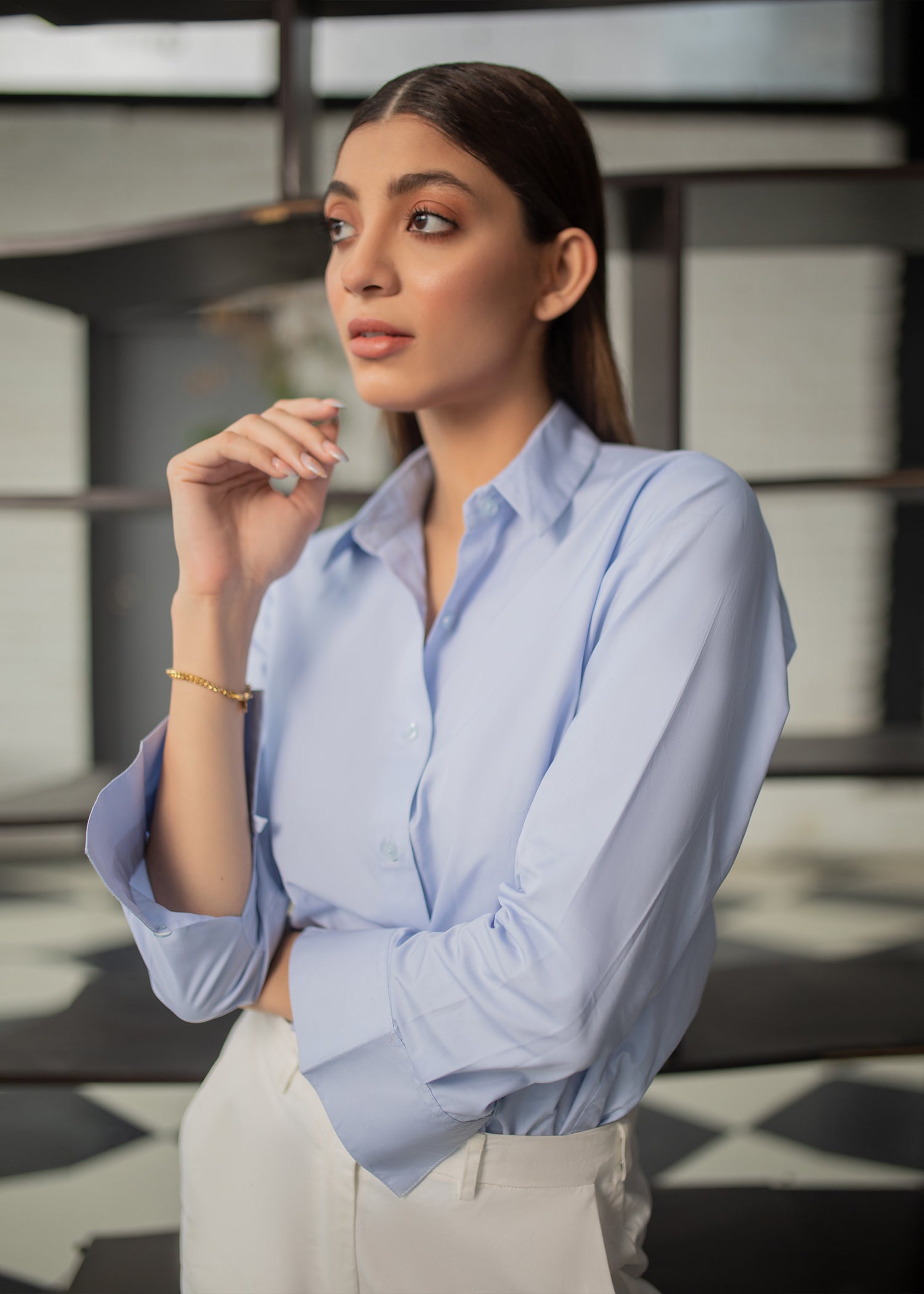 Light blue shirt outfit women's best sale